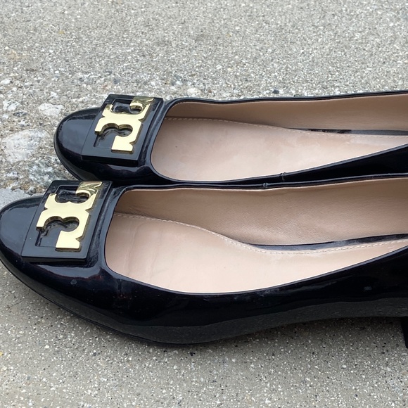 TORY BURCH GIGI FLATS BLACK PATENT LEATHER SHOES LOAFERS SZ 7 - Picture 9 of 16